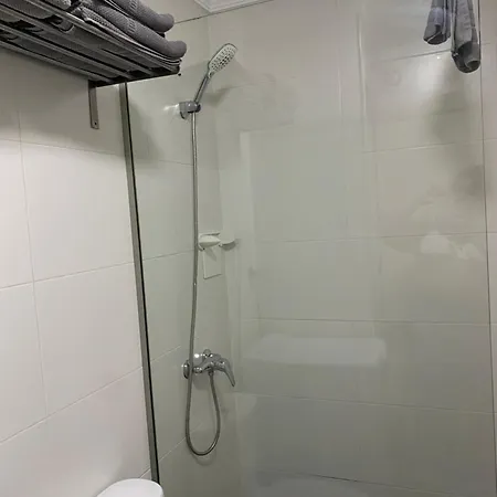 New Located In Dowtown Parking Free *