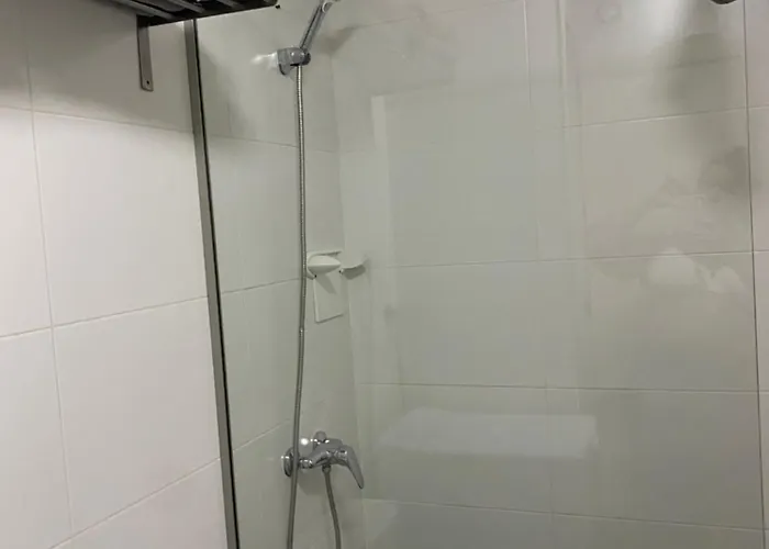 New Located In Dowtown Parking Free *